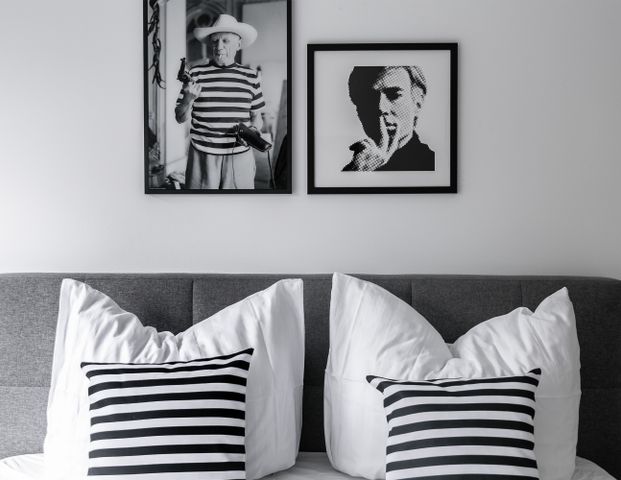 Berlin Kreuzberg am Mariannenplatz – hochwertig möblierte Design Wohnung mit Vollausstattung! - Photo 1