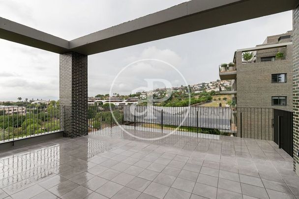 3 bedroom luxury penthouse for rent in Esplugues de Llobregat, Spain - Photo 1