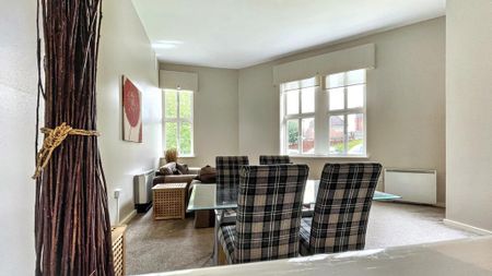 2 bedroom ground floor flat to rent - Photo 2