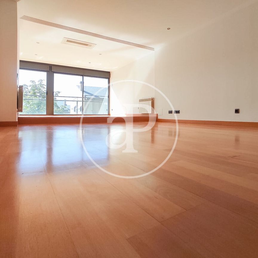 Flat for rent in Valdebebas - Valdefuentes (Hortaleza) - Photo 1