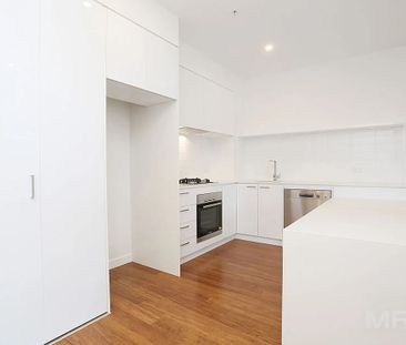 Modern apartment in Brunswick West - Photo 3