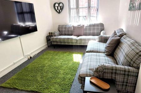 6 bedroom private hall to rent - Photo 2