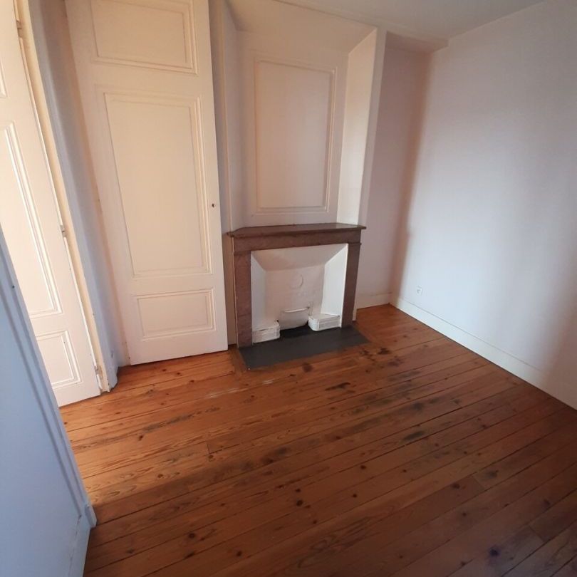 TREVES PAQUES 21BIS, - Photo 1