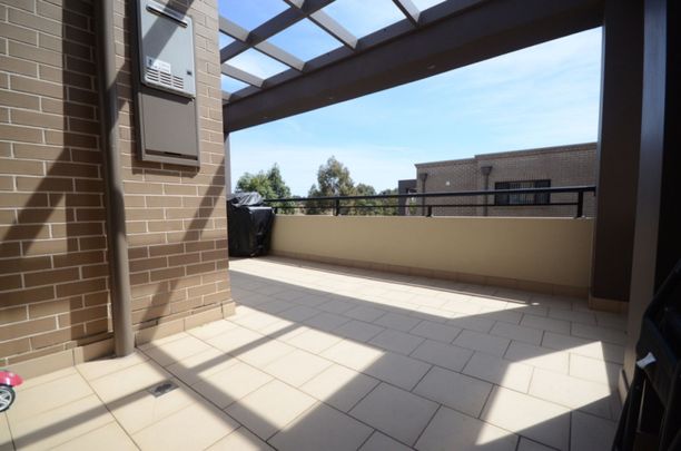 Beautiful 2 Bedroom Apartment&excl;&excl; - Photo 1