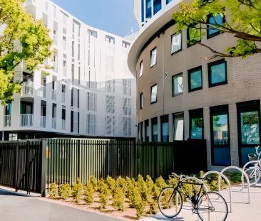 Accessible Single Bedroom - Photo 5