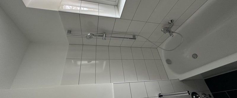 Ob alleine oder zu zweit: Helle 2-Zimmer-Wohnung mit Balkon - Photo 1