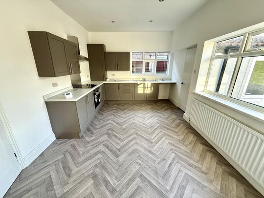 3 bedroom detached bungalow to rent - Photo 1