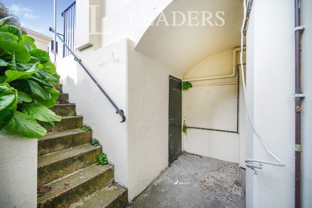 studio to rent Montpelier Place, Brighton, East Sussex, BN1 - Photo 1