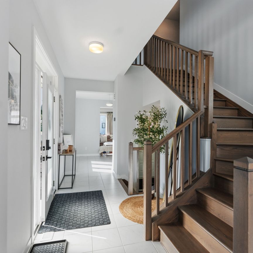 For Lease - 660 Fenwick Way, Barrhaven, Ontario - Photo 1