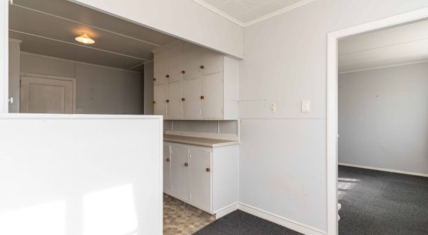 Tidy three bedroom home - Photo 1