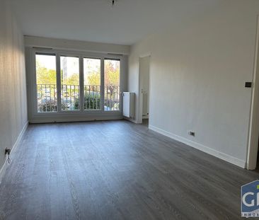 Location Appartement 3 pièces 71m² - Photo 2