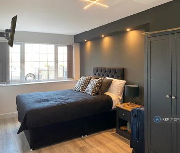 1 bedroom in a house share to rent - Photo 4