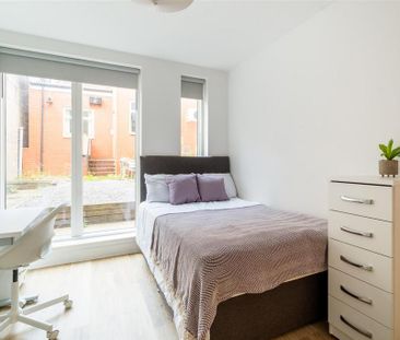 3 bedroom flat to rent - Photo 3