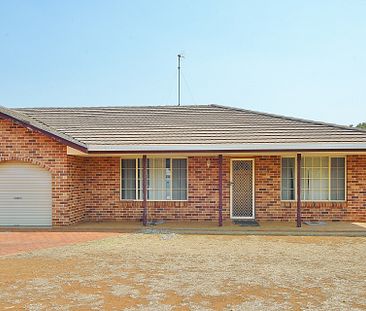 5 Clarence Way - Photo 1