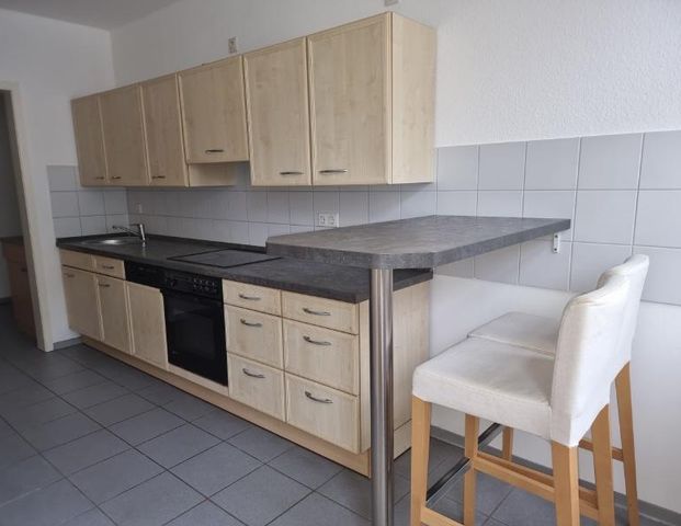 Großzügige Zweiraumwohnung mit Einbauküche! - Foto 1