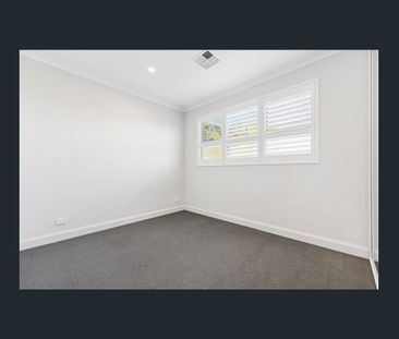 STYLISH AND CONVENIENT TOWNHOUSE LIVING IN THE HEART OF NEWTON - Photo 4