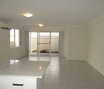 Modern Home in the Heart of Baldivis - Photo 4