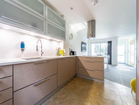 3 bedroom townhouse to rent - Photo 5