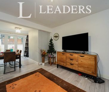 3 bedroom bungalow to rent Deep Denes, Luton, LU2 - Photo 6