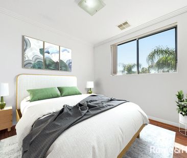 Contemporary, Charming & Convenient! - Photo 3