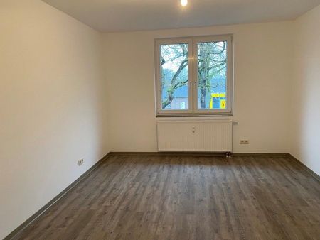 Renovierte 3-Zimmer-Wohnung mit Balkon - Foto 2