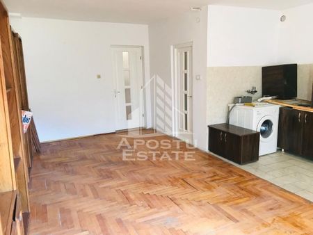 Casa tip duplex, P+2E, garaj, zona Simion Barnutiu - Fotografie 3