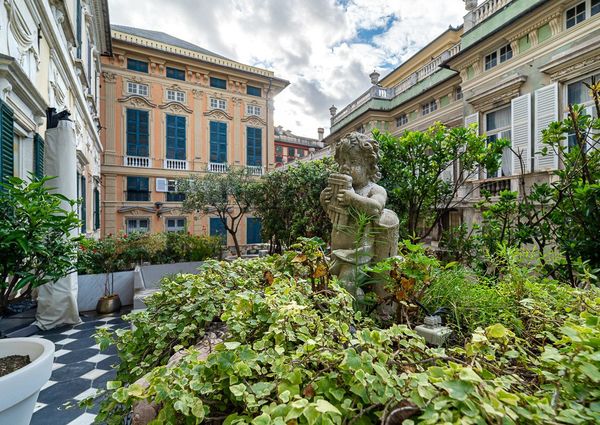 Appartamento in Piazza della Meridiana a Genova