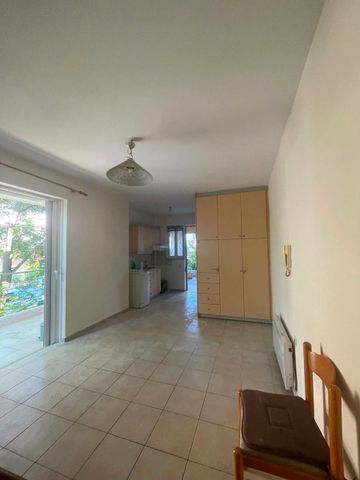 Studio/Γκαρσονιέρα για ενοικίαση Αμπελόκηποι (Πάτρα) - Photo 3