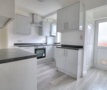 3 bedroom terraced house to rent - Photo 3