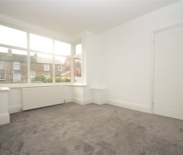 2 bed terraced house to rent in Cambridge Place, Scarborough, YO12 - Photo 5