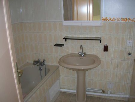 Location Appartement 2 pièces 51m² SETE 34200 - Photo 3