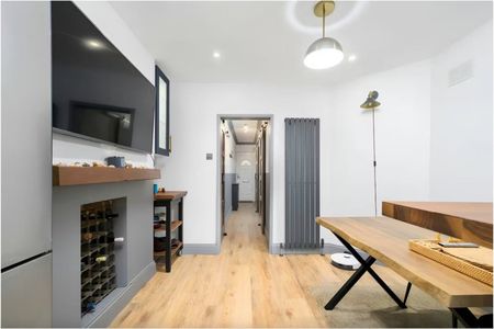 1 Bed Flat, Kimble Road, SW19 - Photo 5