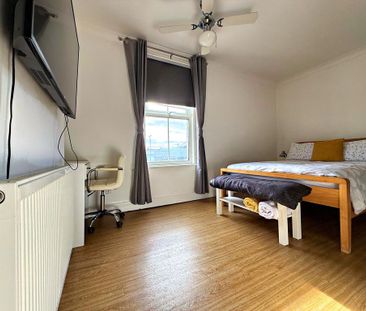 3 bedroom terraced house to rent - Photo 6