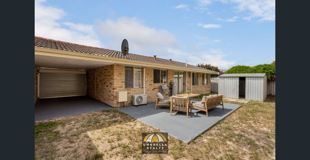 Modern Newly Renovated 3 Bedroom Home - Photo 1