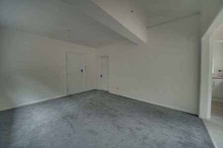 3 bedroom detached house to rent - Photo 3