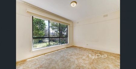 152 East Street, HADFIELD - Photo 3