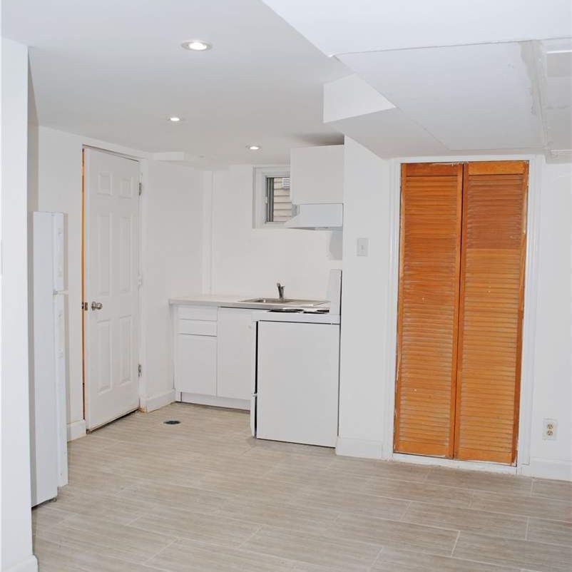 For Lease - 42 St Dunstan Drive Unit# Bsmt, Toronto, Ontario - Photo 1