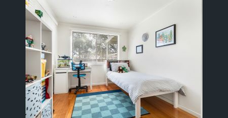 Spacious Three-Bedroom Home in Ringwood East - Photo 2