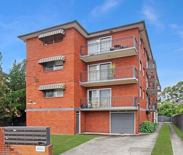 North facing apartment with sunlit balcony - Photo 4