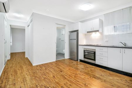 Modern Granny Flat With Water Usage Included - Photo 5