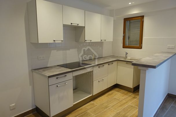 Buc -RDC 2 pièces 49 m² avec terrasse, - Photo 1