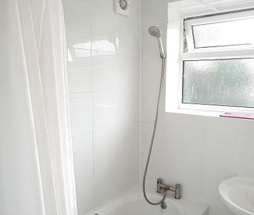 Swinburne Road - Photo 2