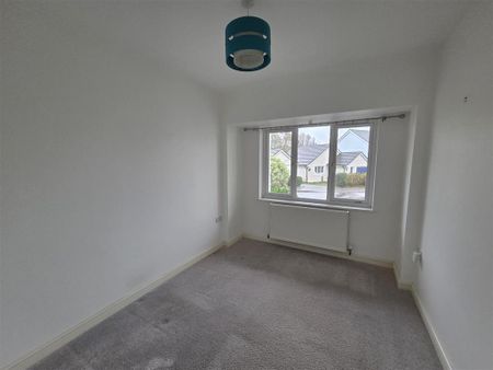 4 bedroom detached house to rent - Photo 4