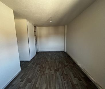Location Appartement 2 pièces 59m² LE CREUSOT 71200 - Photo 3