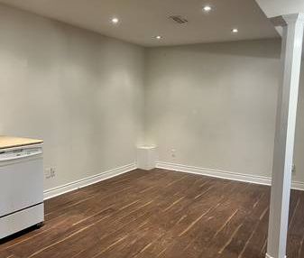 Upper Beaches Basement Bachelor Apt For Rent - Photo 2