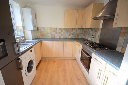 2 bedroom flat to rent - Photo 4