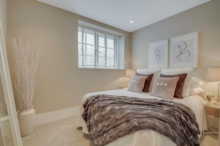 3 bedroom mews to rent - Photo 5