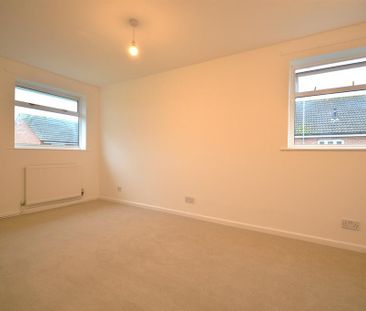 3 bedroom end of terrace house to rent - Photo 1