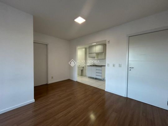 Apartamento com 3 quartos e 76m² para alugar em Marechal Rondon, Canoas. - Foto 1