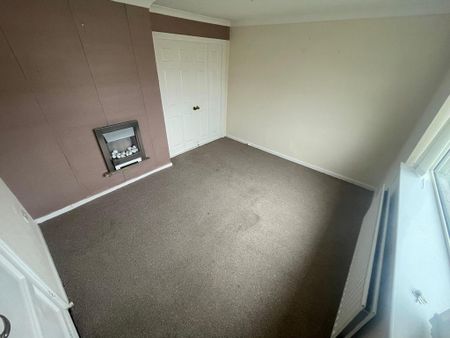 2 bedroom semi-detached house to rent - Photo 4